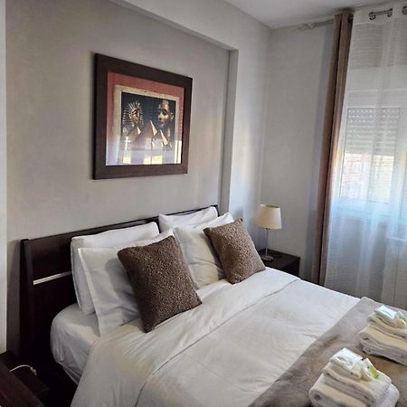 Modern Apartament Fagaras Luaran gambar
